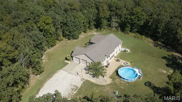 2202 Lindberg RD, Cuba, MO 65453