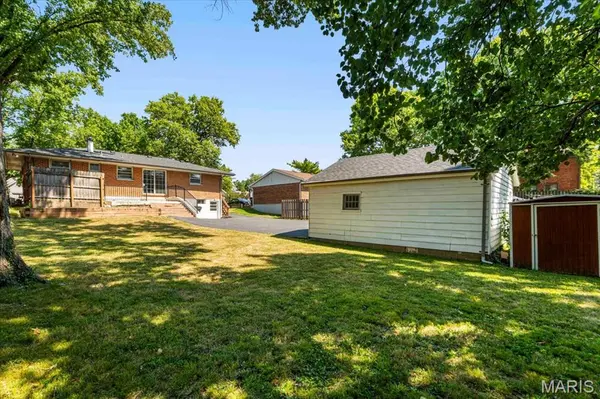 448 W Adams AVE, Kirkwood, MO 63122