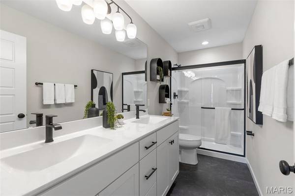 2 Carolina at Oakshire, O'fallon, MO 63385