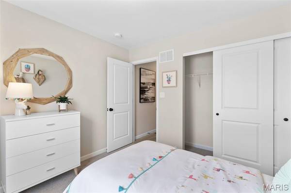2 Summerfield at Progress Pointe Commons, Ste Genevieve, MO 63670