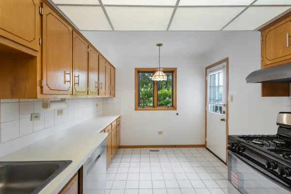 5646 W 103rd ST #106, Oak Lawn, IL 60453