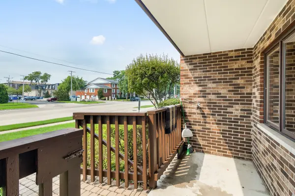 5646 W 103rd ST #106, Oak Lawn, IL 60453
