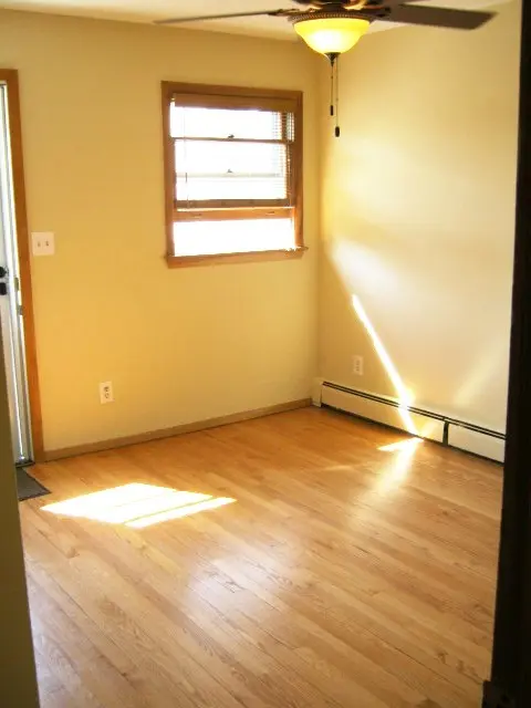 942 North AVE #2S, Waukegan, IL 60085