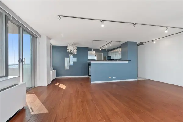5701 N Sheridan RD #28U, Chicago, IL 60660