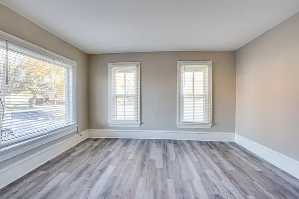 79 S 4th ST #2, Aurora, IL 60505