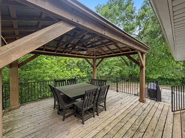 8501 Oak AVE, Gary, IN 46403