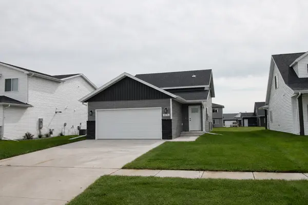 6276 85 AVE S, Horace, ND 58047