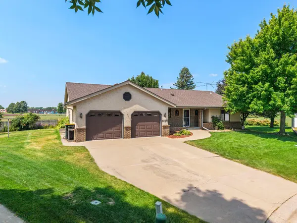 1150 Menke CIR, Shakopee, MN 55379