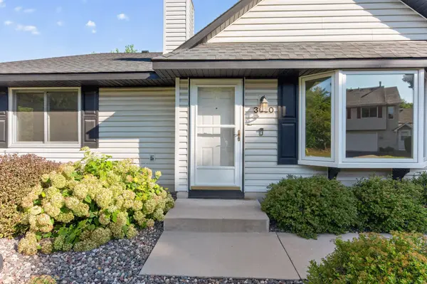 3630 Gershwin LN N, Oakdale, MN 55128