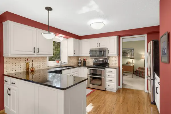 14985 Ironwood CT, Eden Prairie, MN 55346