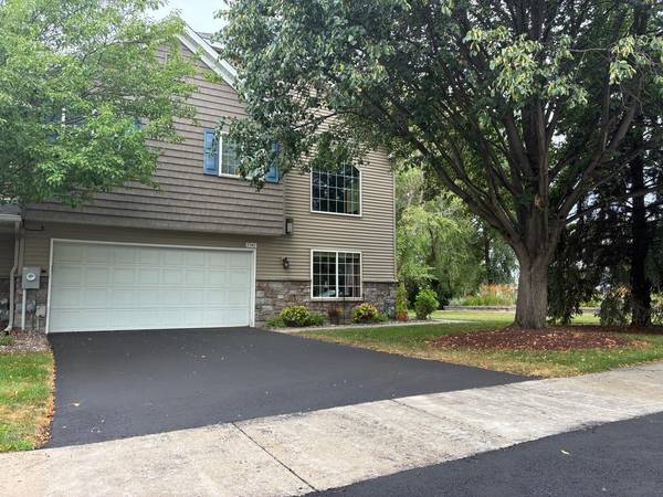 3341 Jansen WAY, Vadnais Heights, MN 55127
