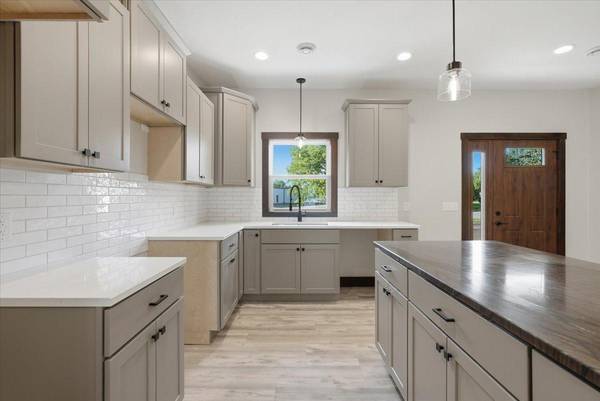 211 Sixth AVE, Clear Lake, WI 54005