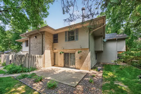 18661 Clear View CT, Minnetonka, MN 55345