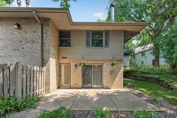 18661 Clear View CT, Minnetonka, MN 55345