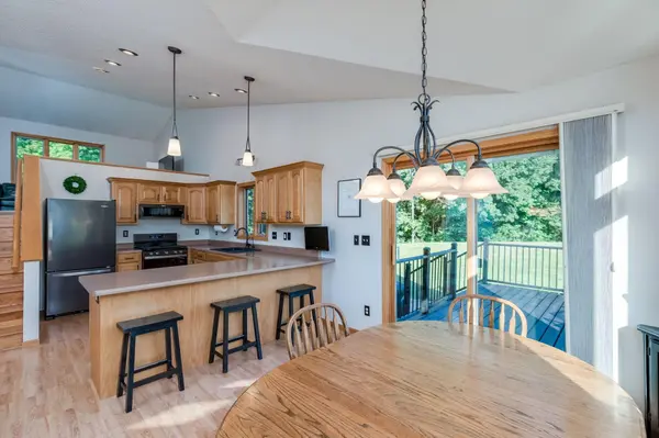 200 Mapleridge DR, Mankato, MN 56001
