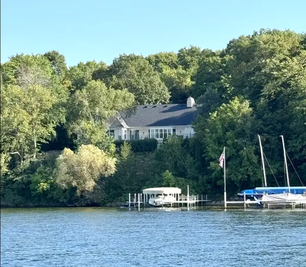 3350 Northome RD, Deephaven, MN 55391