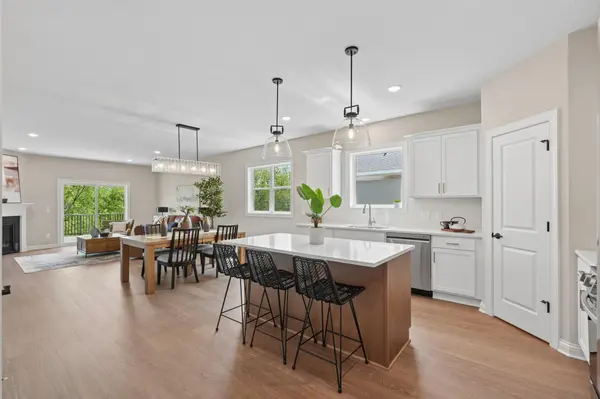 9815 Pinehurst DR, Elko New Market, MN 55020