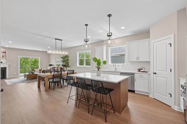 9815 Pinehurst DR, Elko New Market, MN 55020