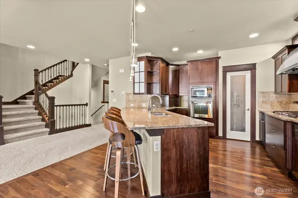 1357 Elma PL NE, Renton, WA 98059