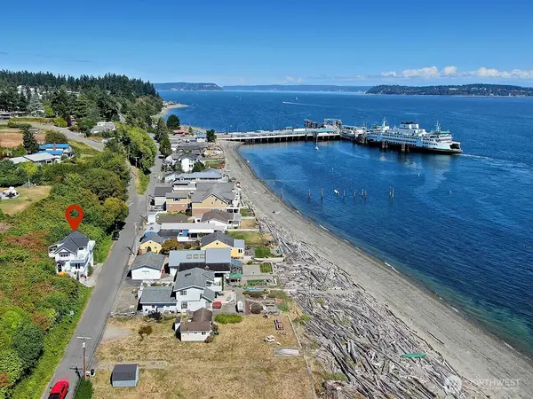6598 Columbia Beach Dr., Clinton, WA 98236