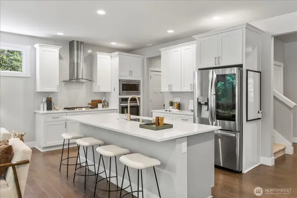 15111 Manor WAY, Lynnwood, WA 98087