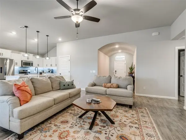 2100 Norwood DR, Norman, OK 73026