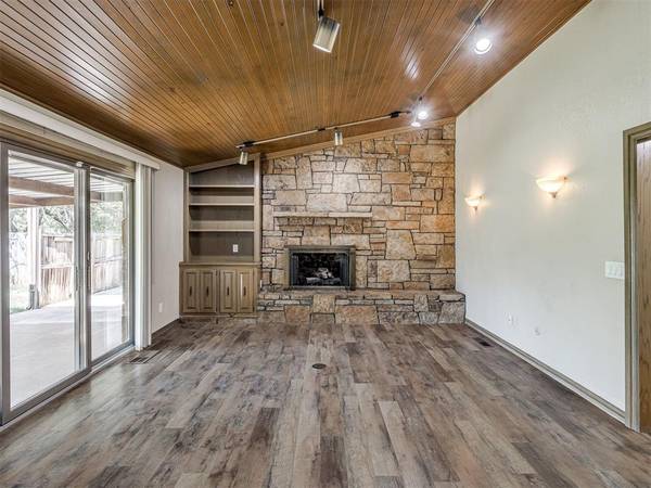 907 Leisure DR, Midwest City, OK 73110