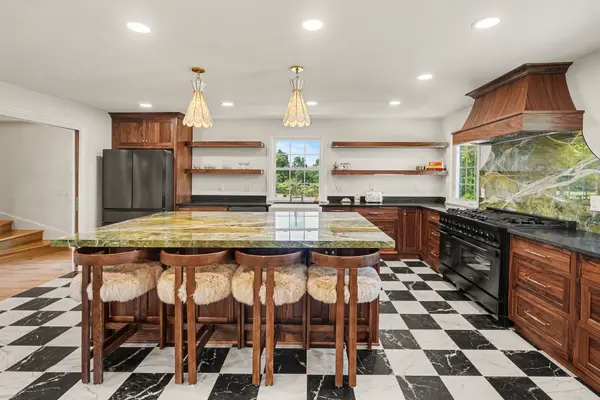 1330 Ridge Rd, Dickson, TN 37055