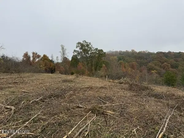 64 Pinnacle Lane, La Follette, TN 37766