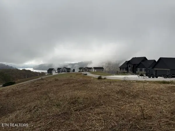 64 Pinnacle Lane, La Follette, TN 37766