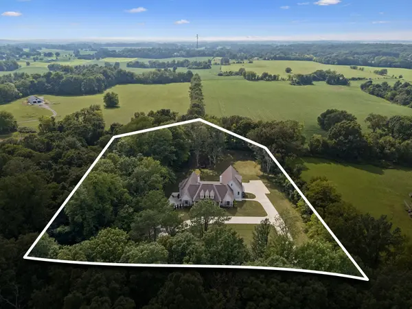 4219 Sadlersville Rd, Adams, TN 37010