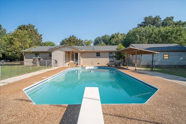 99 Jordan Rd, Lawrenceburg, TN 38464