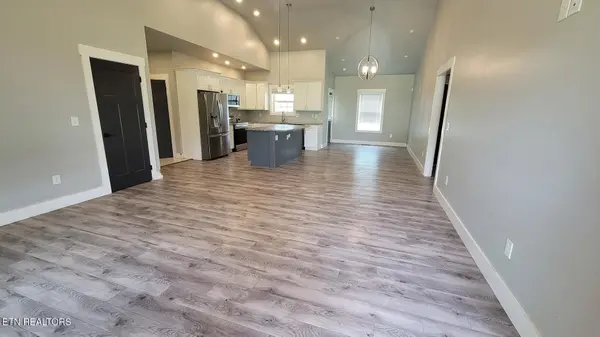 707 W Old A J Hwy, New Market, TN 37820