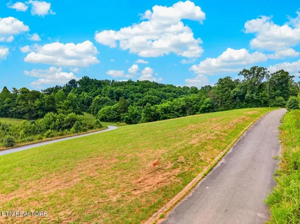 0 Woodland Creek Rd, Dandridge, TN 37725