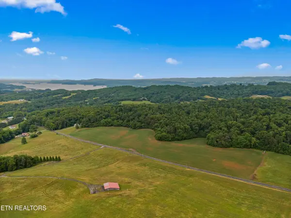 16 Mill Springs Rd, New Market, TN 37820