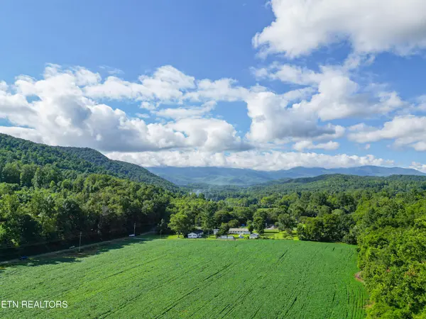 61 Cosby Hwy, Cosby, TN 37722
