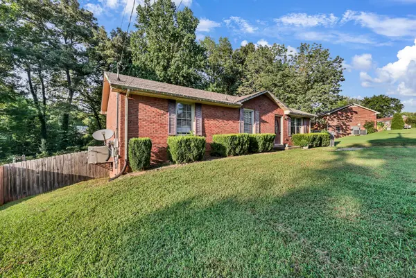 403 Corinne Cir, Clarksville, TN 37040