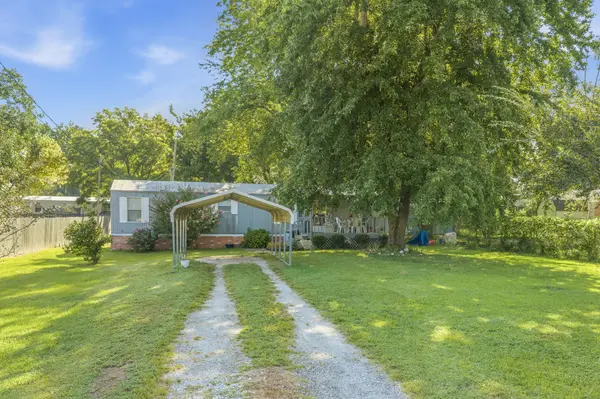 765 Kentucky Ave #S, Parsons, TN 38363