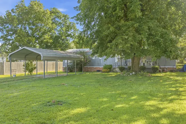 765 Kentucky Ave #S, Parsons, TN 38363