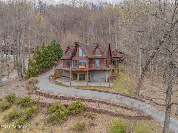 211 Wolf Run, Caryville, TN 37714