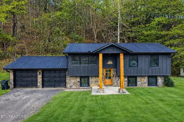 3139 Easy St, Pigeon Forge, TN 37862
