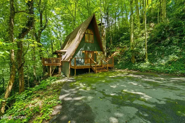 1215 N Baden Drive, Gatlinburg, TN 37738