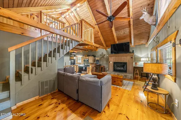 713 Hazy Circle, Gatlinburg, TN 37738
