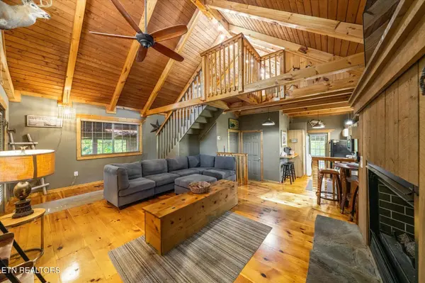713 Hazy Circle, Gatlinburg, TN 37738