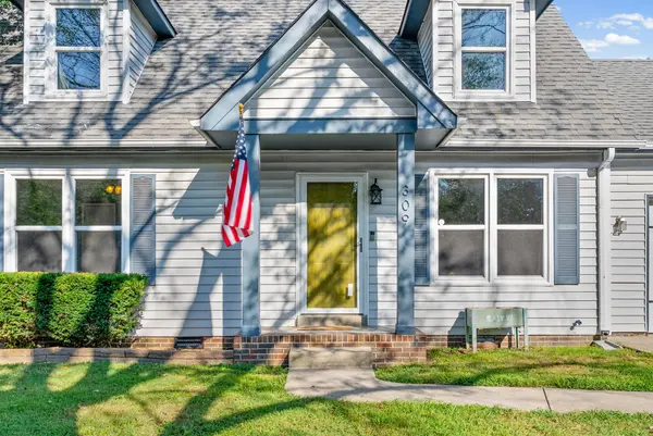309 Kelsey Dr, Clarksville, TN 37042