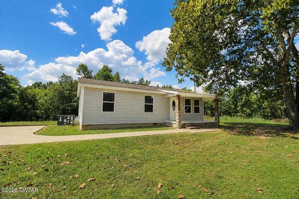 13761 Natchez Trace Rd, Lexington, TN 38351