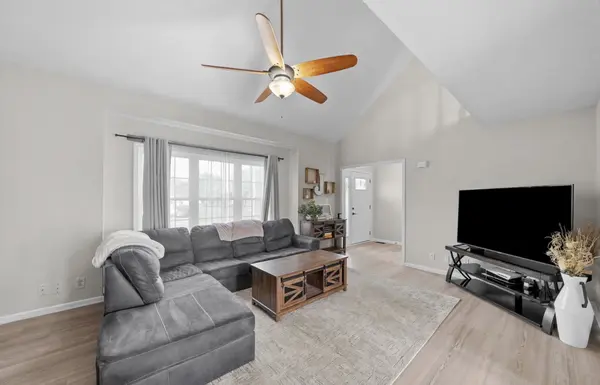 1030 Summerhaven Rd, Clarksville, TN 37042