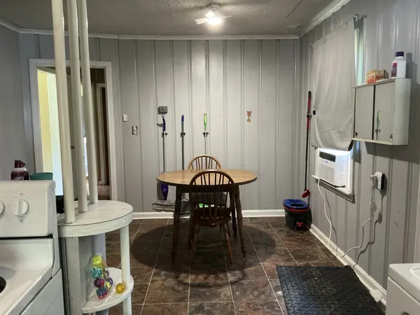 32 Humboldt Hwy, Trenton, TN 38382