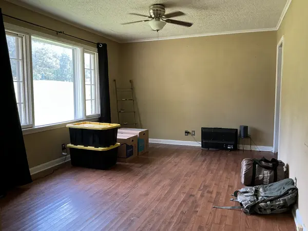 32 Humboldt Hwy, Trenton, TN 38382