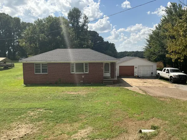 32 Humboldt Hwy, Trenton, TN 38382